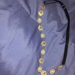 Adjustable flower head band